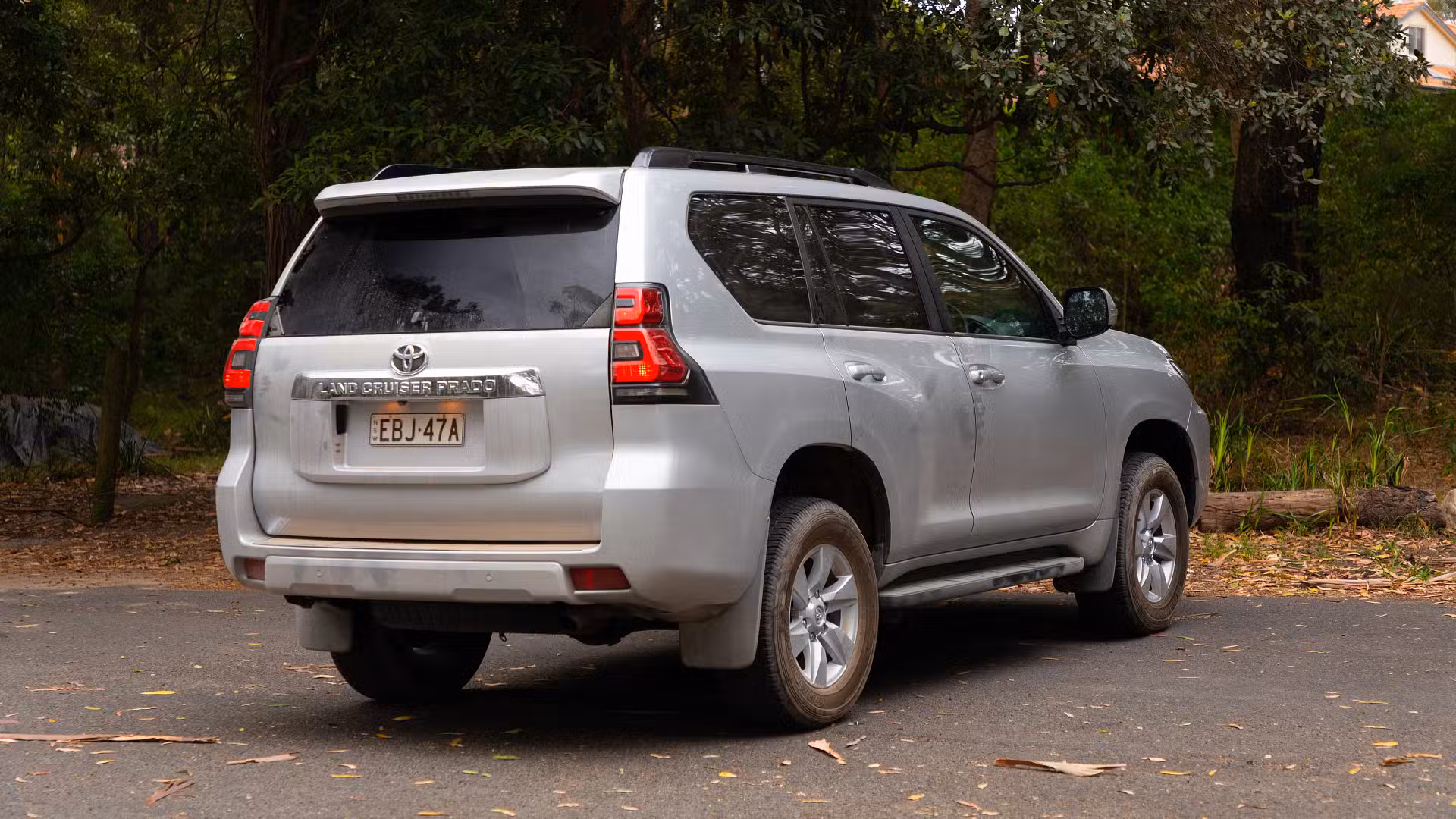 Rwanda 4×4 Rental Tips: Where To Drive For Wildlife Safari rwanda car rentals, self-drive, self drive car rental rwanda
